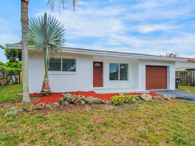 Home for sale at 6331 NW 34th Ave - photo 5440946