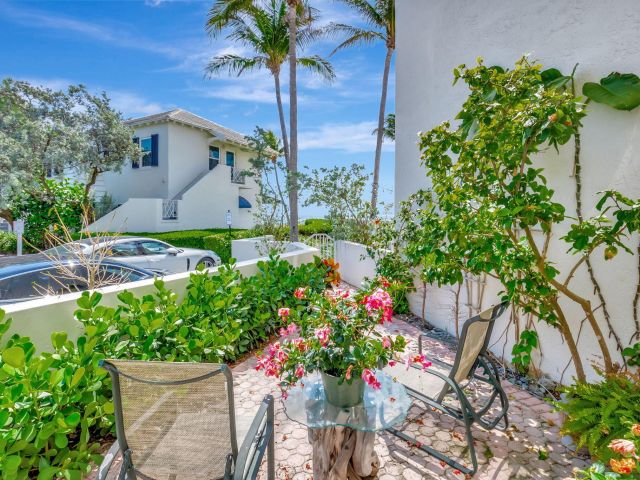 Home for rent at 2115 S Ocean Boulevard 14 - photo 5429439