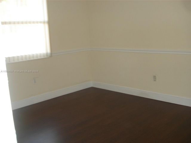 Home for rent at 696 SW 16th Ter 696 - photo 5424896