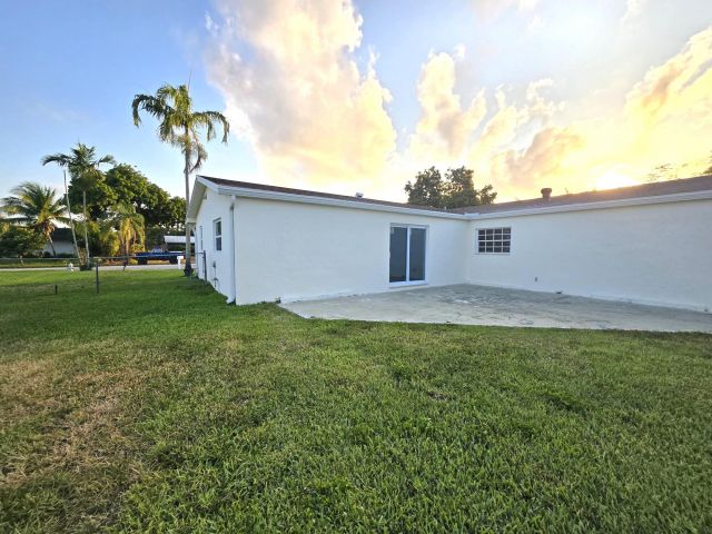 Home for sale at 1720 SW 13th Street - photo 5429372