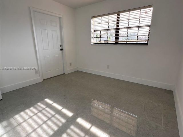 Home for rent at 3952 SW 136th Ave 1 - photo 5430675