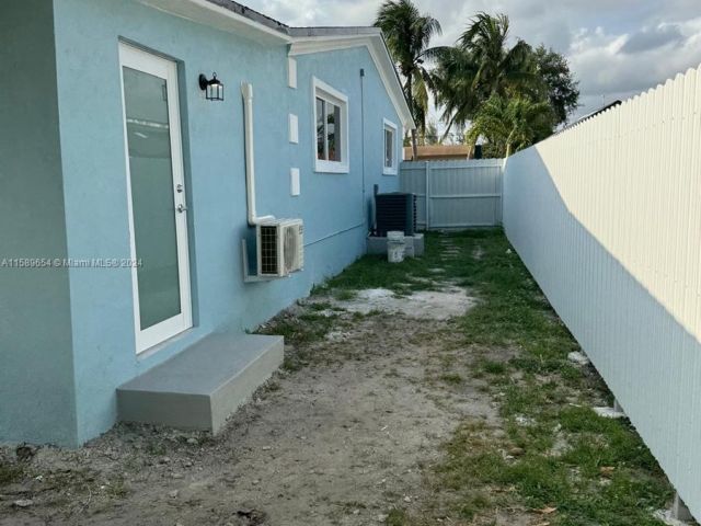 Home for rent at 1220 NW 102nd St - photo 5428888