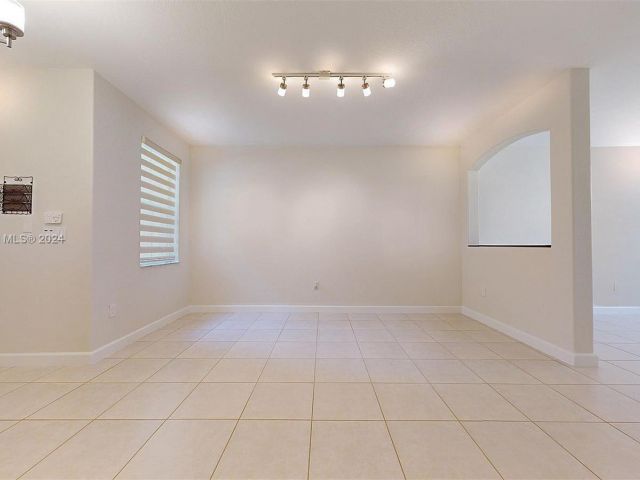 Home for sale at 12164 SW 122nd PSGE 12164 - photo 5435488