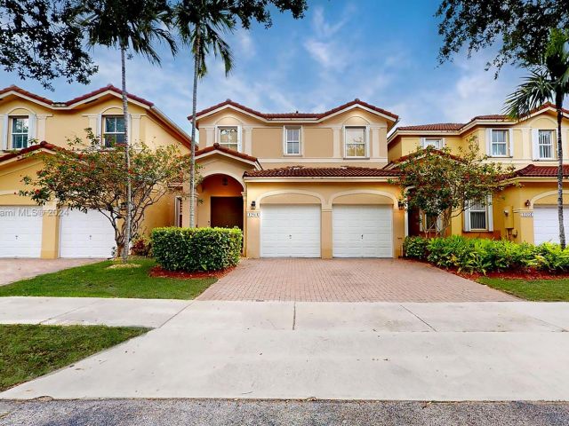 Home for sale at 12164 SW 122nd PSGE 12164 - photo 5435492