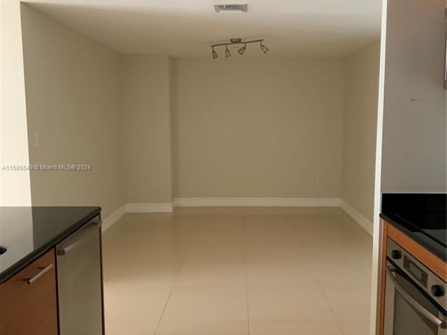 Apartment for rent  Unit #2507 - photo 5432705