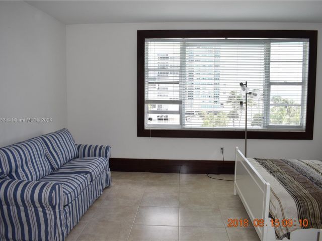 Apartment for rent  Unit #4F - photo 5433555