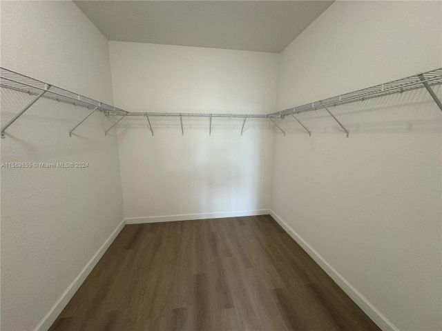 Home for rent at 1110 SE 27th Ter 1110 - photo 5432872