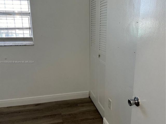 Home for rent at 19120 NW 51st Ave 1 - photo 5433069