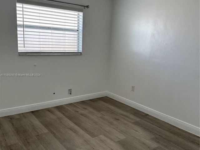 Home for rent at 19120 NW 51st Ave 1 - photo 5433074