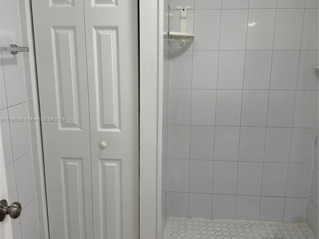 Home for rent at 19120 NW 51st Ave 1 - photo 5433075