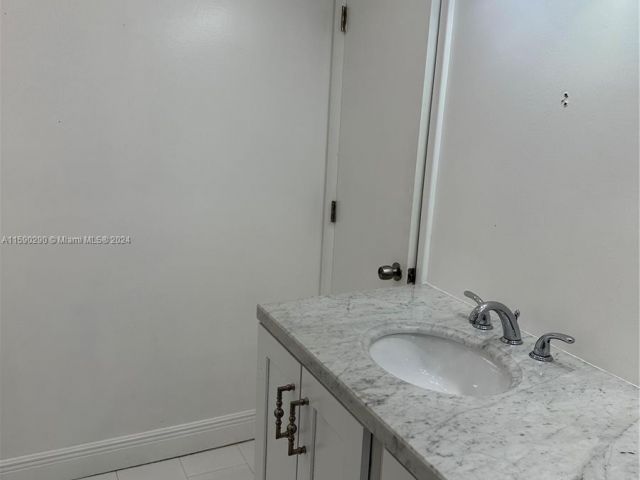 Home for rent at 19120 NW 51st Ave 1 - photo 5433079