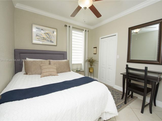 Home for rent at 15426 SW 21st Ter 15426 - photo 5437986