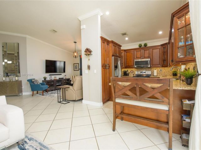 Home for rent at 15426 SW 21st Ter 15426 - photo 5437995