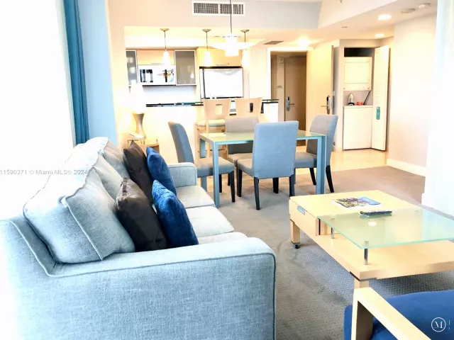 2-bedroom condo for sale in Sunny Isles Beach - 18683 Collins Ave 1907 - MondialRealty