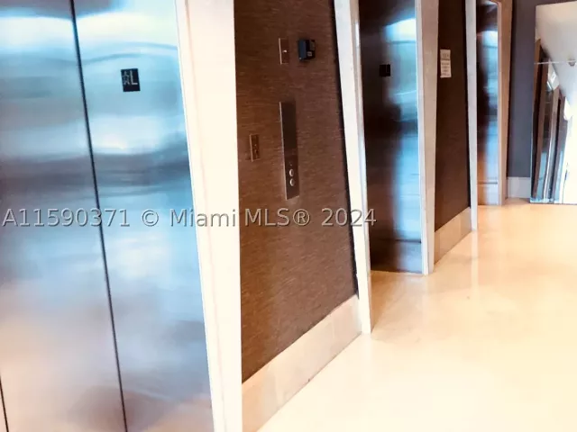2-bedroom condo for sale in Sunny Isles Beach - 18683 Collins Ave 1907 - MondialRealty
