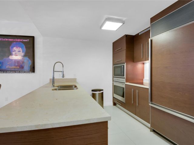 Apartment for sale  Unit #4711 - photo 5434669