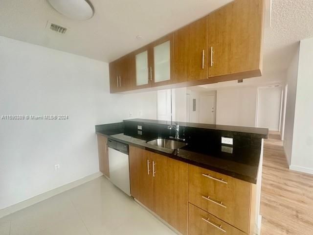 Apartment for rent  Unit #PH02 - photo 5436576