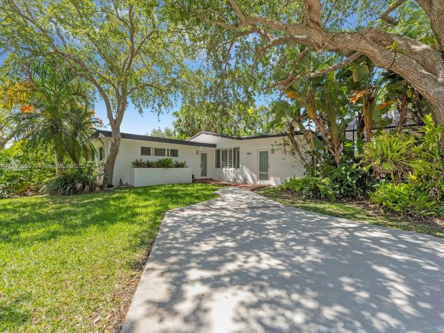 Home for sale at 9860 SW 140th St - photo 5461109