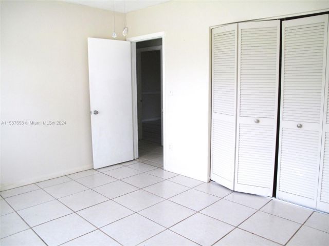 Home for rent at 12320 SW 105 ST - photo 5435654