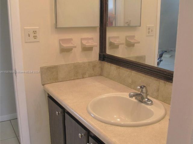 Home for rent at 12320 SW 105 ST - photo 5435658