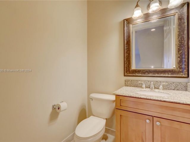 Home for sale at 1033 NE 17th Way 2102 - photo 5436513