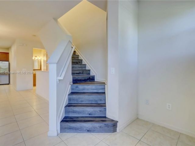 Home for sale at 1033 NE 17th Way 2102 - photo 5436527