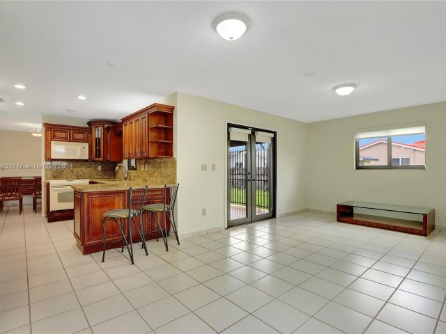 Home for sale at 1417 SW 139th Ave - photo 5513150