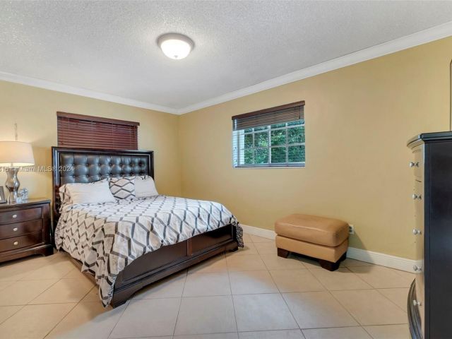 Home for sale at 8350 SW 41st Ter - photo 5437486