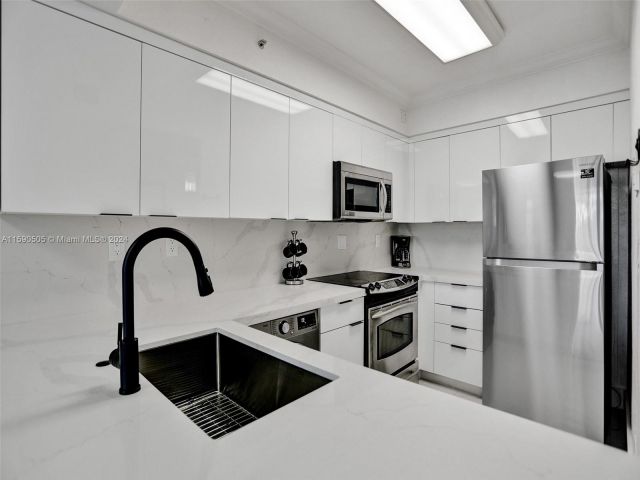 Apartment for rent  Unit #L03 (available June 17) - photo 5439470