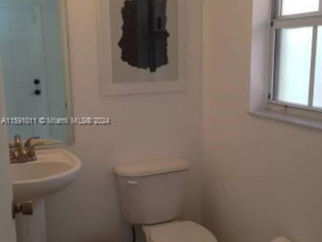 Home for rent at 3061 SW 152nd Ct 3061 - photo 5437755