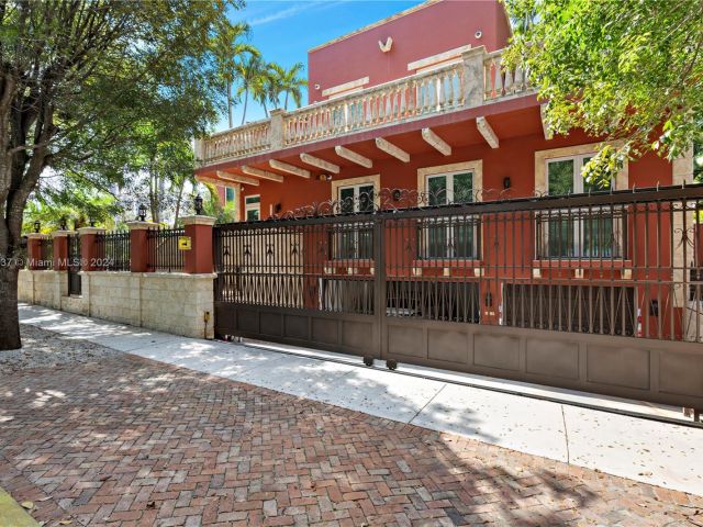 Home for sale at 1710 S Miami Ave - photo 5437582