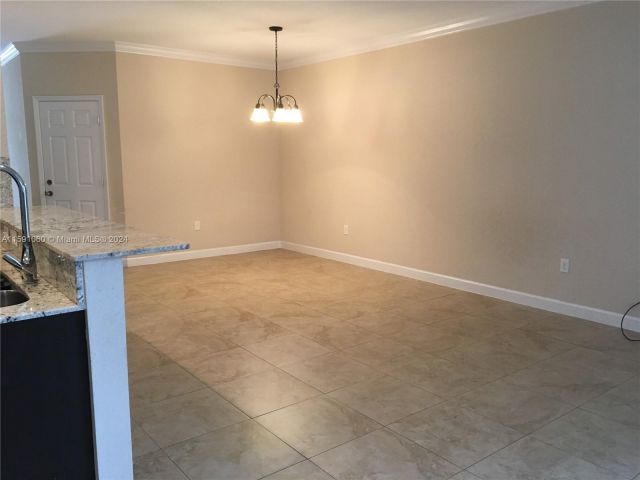 Home for rent at 1019 NE 207th Ter 1019 - photo 5437551