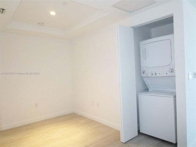 Apartment for rent  Unit #1502 - photo 5438547