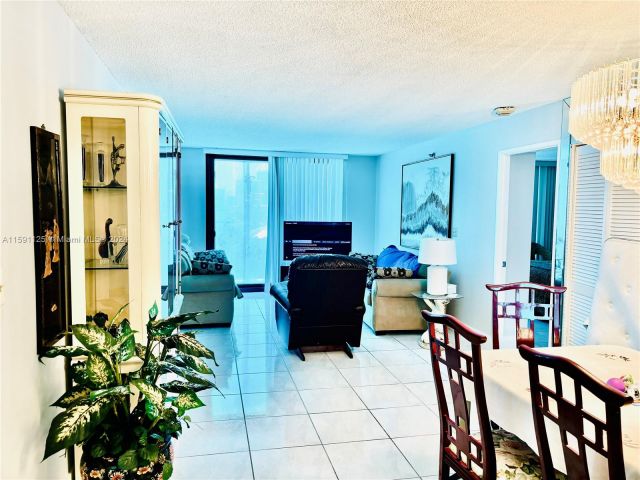 Apartment for sale  Unit #707 - photo 5439921