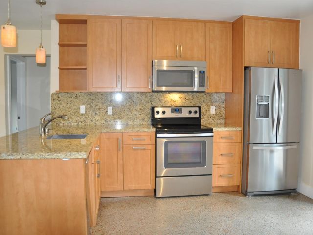 Home for rent at 820 NE 17th St - photo 5462482