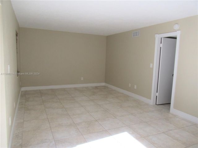 Home for rent at 12166 SW 52nd Ct - photo 5448866
