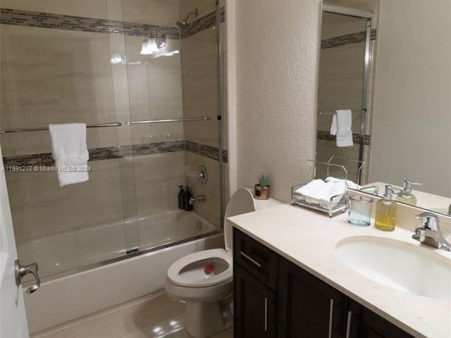 Home for rent at 14441 SW 33rd St 1 - photo 5438700