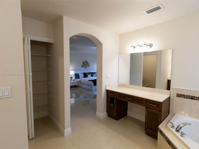 Home for rent at 14441 SW 33rd St 1 - photo 5438707