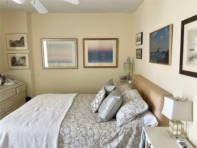 Apartment for sale  Unit #601 - photo 5439865