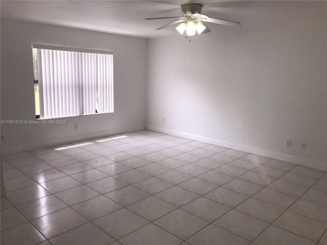 Home for rent at 1505 SW 32nd St - photo 5439101