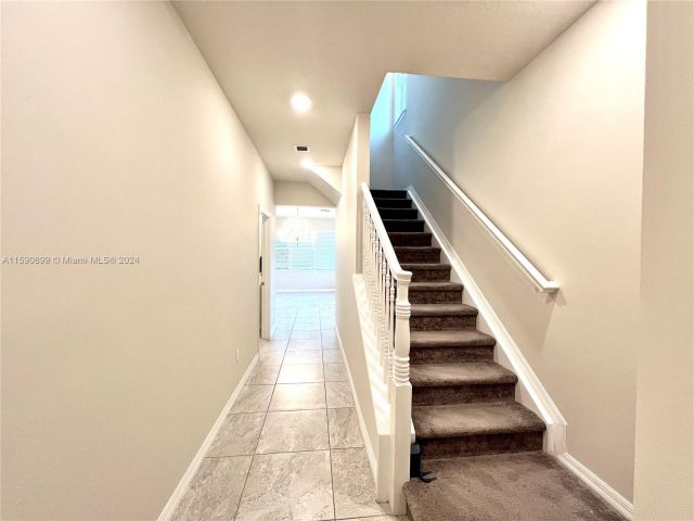 Home for sale at 1504 Myrtle Oak Ter 1504 - photo 5439222