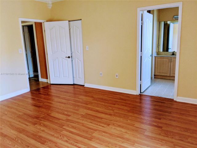 Home for rent at 11262 SW 230th Ter 11262 - photo 5441029