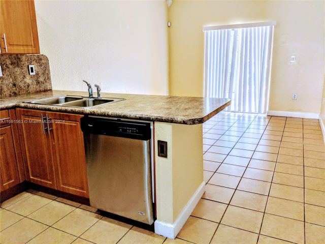 Home for rent at 11262 SW 230th Ter 11262 - photo 5441030