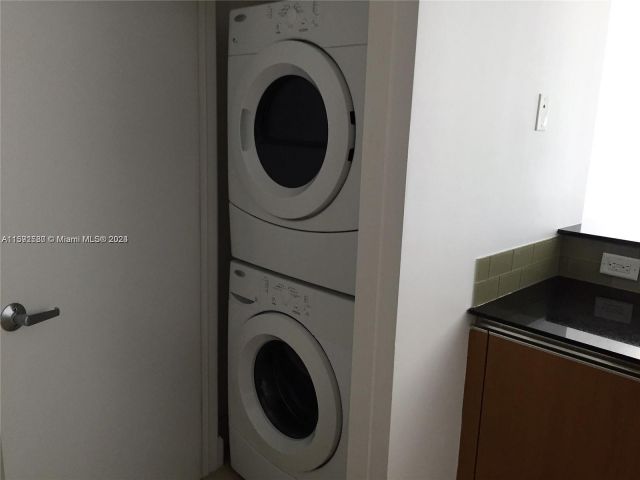 Apartment for rent  Unit #1602 - photo 5441383