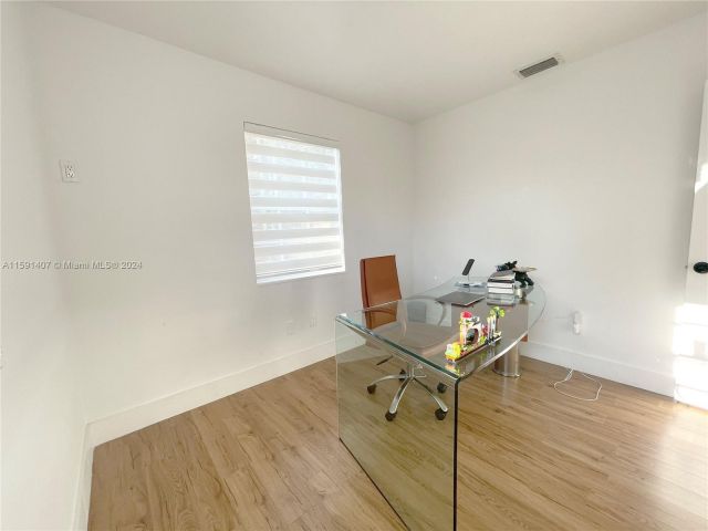 Home for rent at 11625 N Miami Ave 0 - photo 5444181