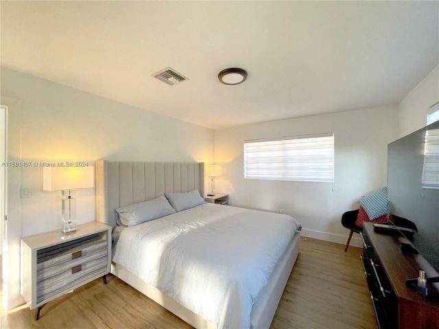 Home for rent at 11625 N Miami Ave 0 - photo 5444187