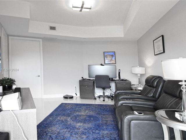 Apartment for sale  Unit #503 - photo 5443036