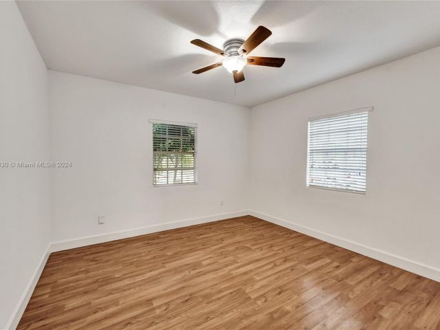 Home for rent at 4718 NW 15th Ave - photo 5441710