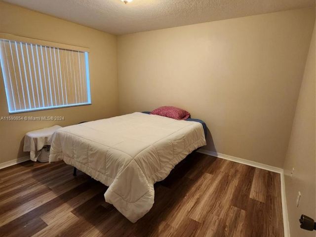 Home for rent at 1580 NE 35th Ave - photo 5442539