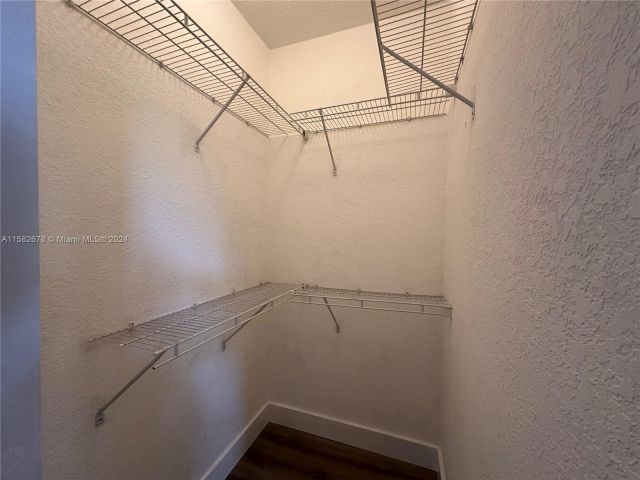 Home for rent at 640 SW 107th Ave 604 - photo 5442645